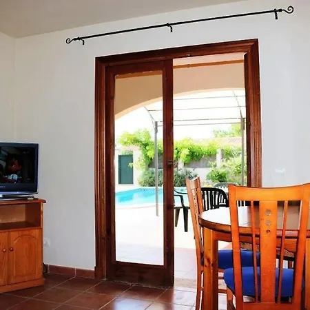 Villa Aries *